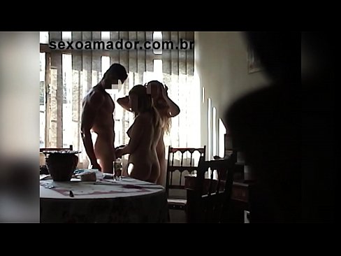 ❤️ L'amichi sessu invitanu un omu gigante è un trio cun ellu Porno vk à co.sexvideogif.ru ❌❤