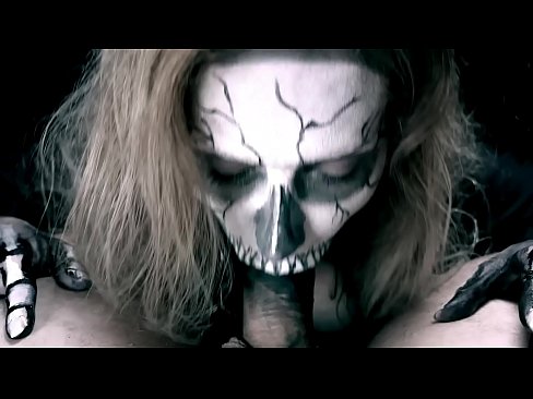 ❤️ Ragazza demonia chì succhia u cazzo cù a so bocca nera è ingoia cum. Porno vk à co.sexvideogif.ru ❌❤